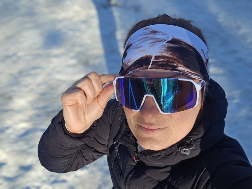 Dámská čelenka na běhání